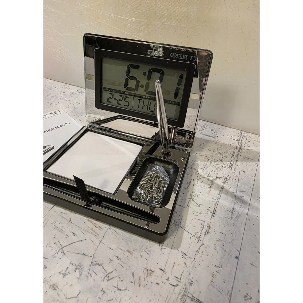 Things Remembered Digital Clock Desk Set Mirrored Face Silver & Black No Box